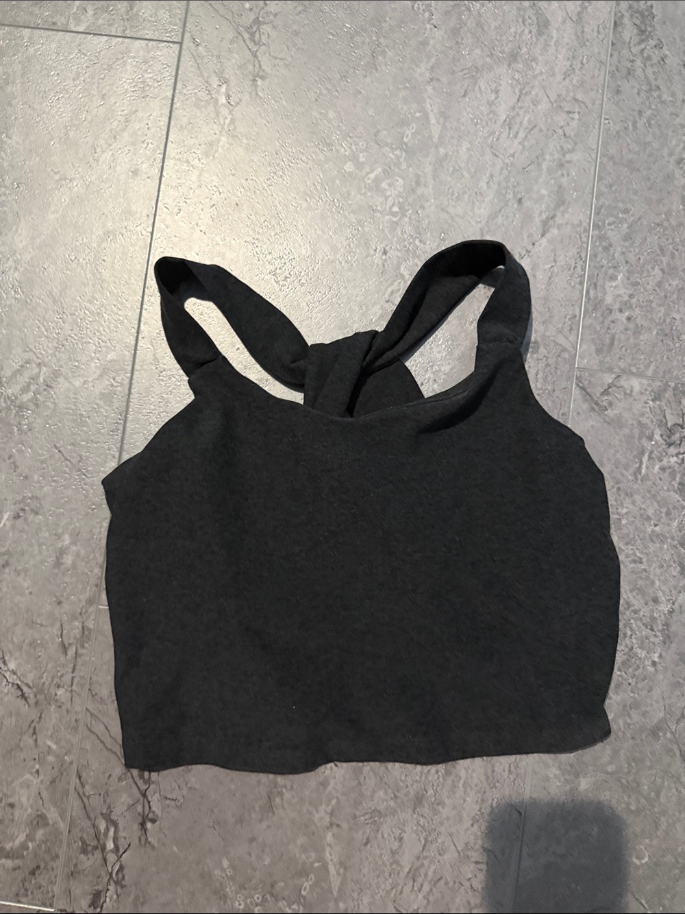 Beyond Yoga Black Twist-Back Cropped Tank